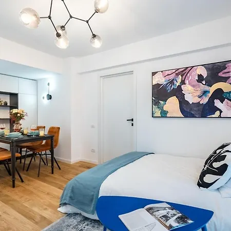 Apartment Bright - Location - Charming Balcony Bucharest