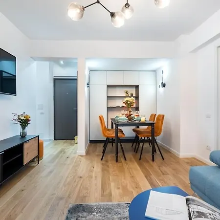 Appartement Bright - Location - Charming Balcony