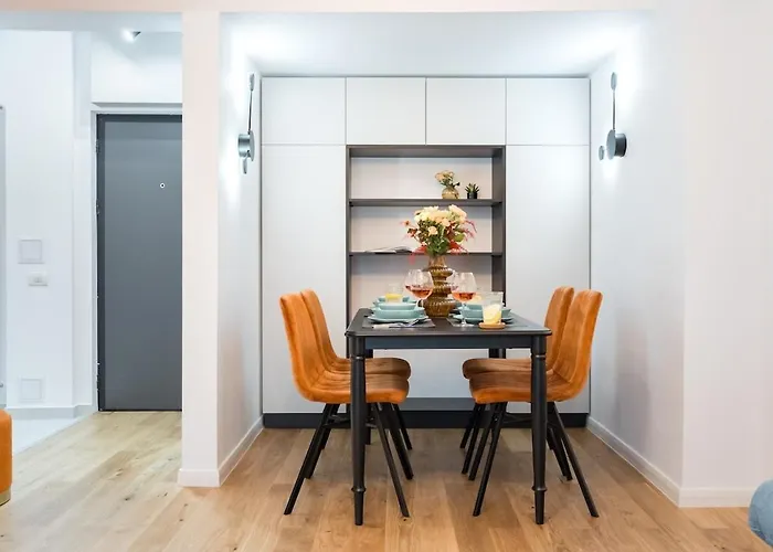 Bright - Location - Charming Balcony 아파트 부쿠레슈티