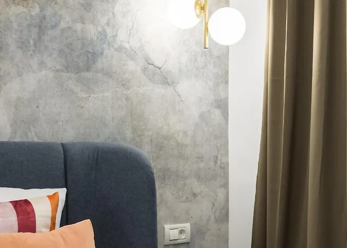 Bright - Location - Charming Balcony 부쿠레슈티