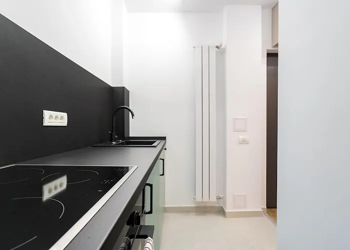 Bright - Location - Charming Balcony Apartman *