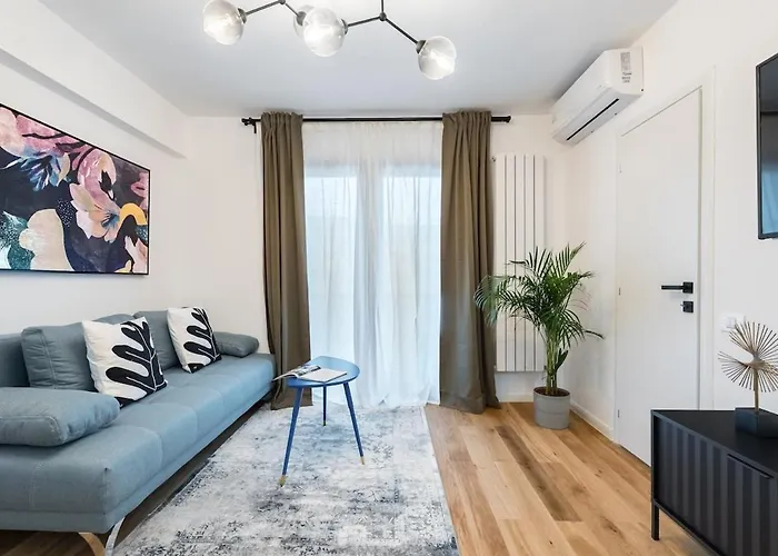 Bright - Location - Charming Balcony * بوخارست