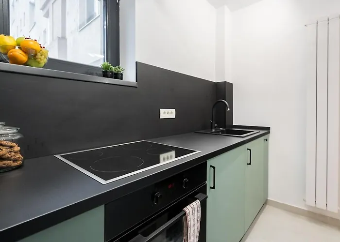 Bright - Location - Charming Balcony Apartman