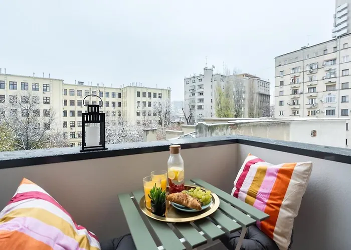 Bright - Location - Charming Balcony *