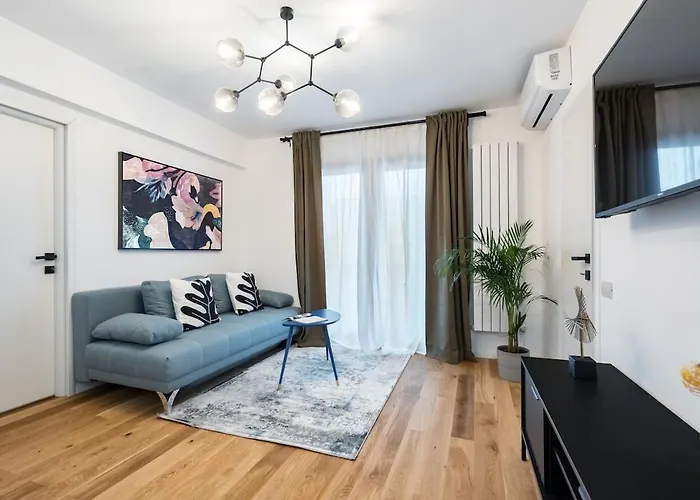 Bright - Location - Charming Balcony * بوخارست