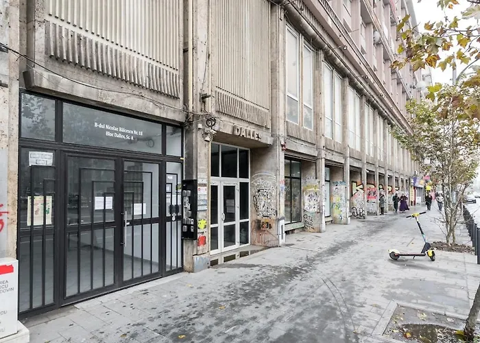 Bright - Location - Charming Balcony Apartman