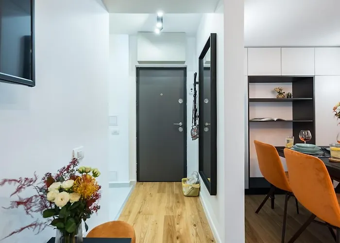 아파트 Bright - Location - Charming Balcony 부쿠레슈티