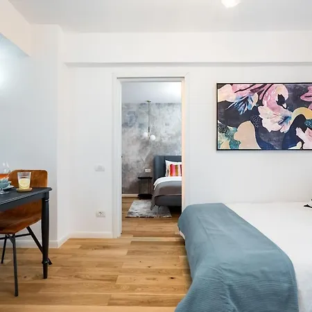 Apartment Bright - Location - Charming Balcony Bucharest