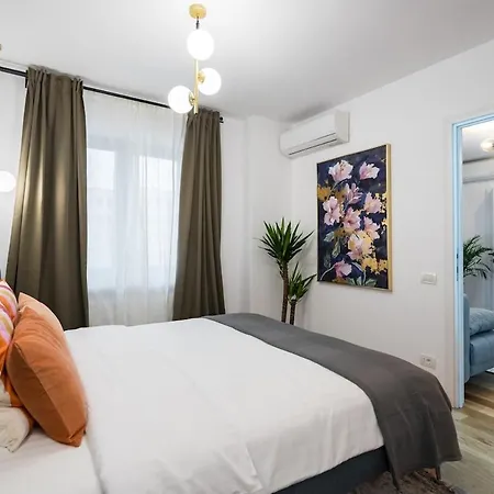 Bright - Location - Charming Balcony *