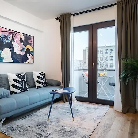 Апартаменты Bright - Location - Charming Balcony *