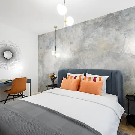 Bright - Location - Charming Balcony Bucharest