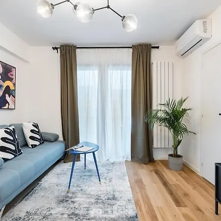 Bright - Location - Charming Balcony * Bükreş