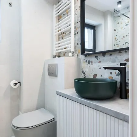 Daire Bright - Location - Charming Balcony *